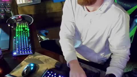 Snapshot of dotyoureyezez chatting on 01.04.25 DotYourEyezez  online show from 01.04.25