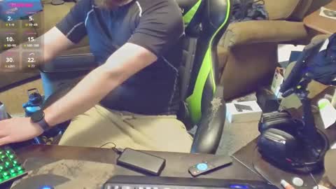 Snapshot of dotyoureyezez chatting on 02.01.25 DotYourEyezez  online show from 02.01.25