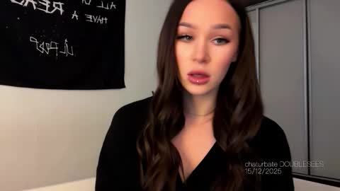 MOLLYYYY dont forget to give me a thumb up online show from 12.15.25