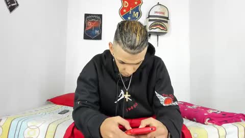 Snapshot of douglas_gallegos chatting on 12.02.24 douglas_gallegos online show from 12.02.24