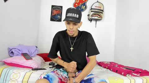 Snapshot of douglas_gallegos chatting on 12.03.24 douglas_gallegos online show from 12.03.24