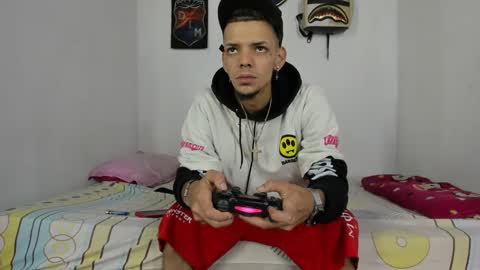 Snapshot of douglas_gallegos chatting on 12.13.24 douglas_gallegos online show from 12.13.24