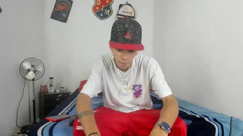 Snapshot of douglas_gallegos chatting on 01.11.25 douglas_gallegos online show from 01.11.25