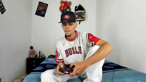 Snapshot of douglas_gallegos chatting on 01.17.25 douglas_gallegos online show from 01.17.25