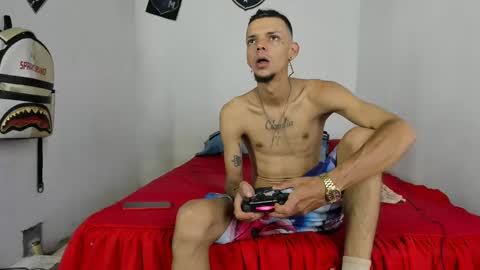 Snapshot of douglas_gallegos chatting on 02.10.25 douglas_gallegos online show from 02.10.25