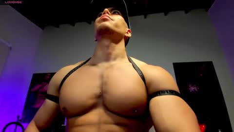 Snapshot of douglassafado chatting on 02.18.25 Douglas Safado online show from 02.18.25