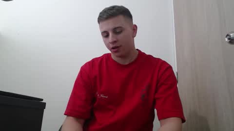 draco_boy2000 online show from 10.20.25