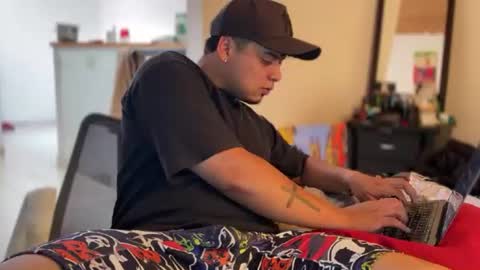 Snapshot of drakenn_ chatting on 06.18.26 drakeeee online show from 06.18.26