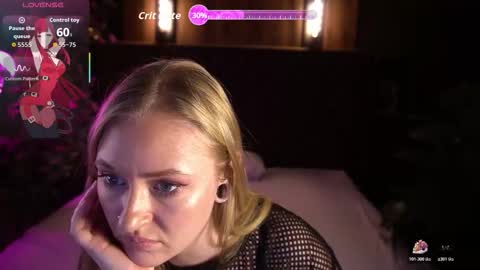 Snapshot of dramaquenn chatting on 02.02.26 Lina online show from 02.02.26