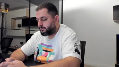 Snapshot of draven_a chatting on 02.01.25 Draven A online show from 02.01.25