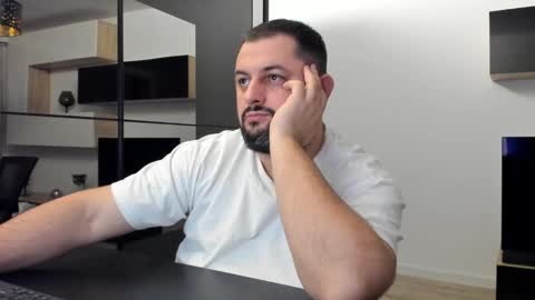 Snapshot of draven_a chatting on 02.01.25 Draven A online show from 02.01.25