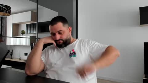 Snapshot of draven_a chatting on 02.12.25 Draven A online show from 02.12.25