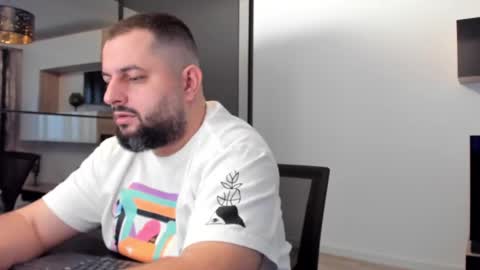 Snapshot of draven_a chatting on 02.19.25 Draven A online show from 02.19.25