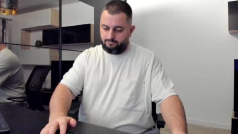 Snapshot of draven_a chatting on 02.19.25 Draven A online show from 02.19.25