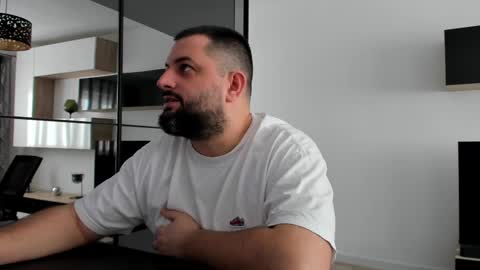 Snapshot of draven_a chatting on 02.26.25 Draven A online show from 02.26.25