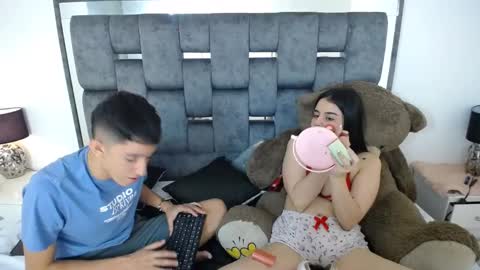 -- nicolle and jhon -- online show from 02.25.25