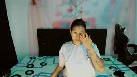 Snapshot of dream__girls69944 chatting on 07.30.26 sharon online show from 07.30.26