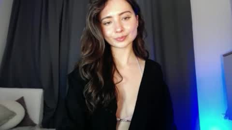 Nicole online show from 02.23.25