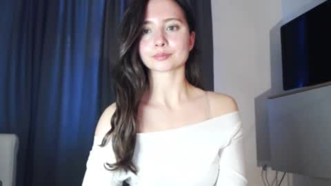 Nicole online show from 10.19.25