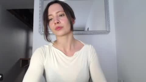 Nicole online show from 05.11.26