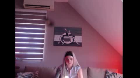 A girl online show from 11.04.25