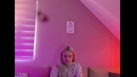 A girl online show from 04.22.26