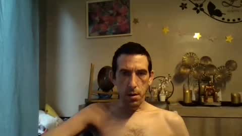 Snapshot of dreamguy38 chatting on 10.23.25 dreamguy38 online show from 10.23.25