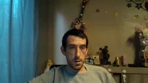 Snapshot of dreamguy38 chatting on 11.02.25 dreamguy38 online show from 11.02.25