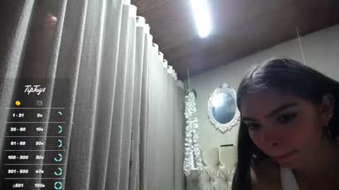 Snapshot of dreams_sophi chatting on 06.29.26 Sophia online show from 06.29.26