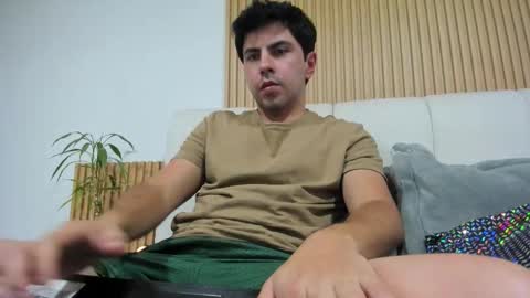 Snapshot of dreamsuxx chatting on 11.19.25 Diego online show from 11.19.25