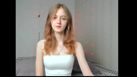 Snapshot of dreamy_pollyyy chatting on 05.14.26 dreamy_pollyyy online show from 05.14.26