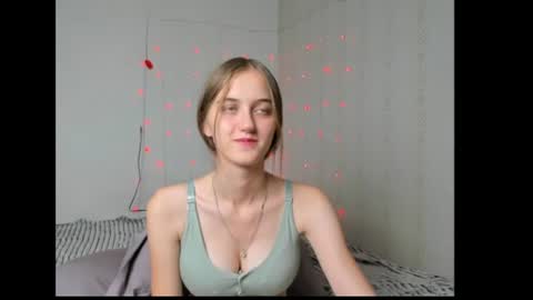 Snapshot of dreamy_pollyyy chatting on 07.04.26 dreamy_pollyyy online show from 07.04.26