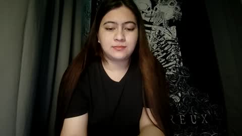 Snapshot of dreamycreamyst chatting on 01.28.25 dreamycreamyst online show from 01.28.25