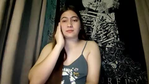 Snapshot of dreamycreamyst chatting on 02.19.25 dreamycreamyst online show from 02.19.25