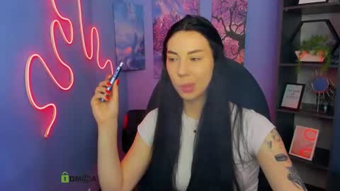 Snapshot of dreamyivyy chatting on 06.25.26 Ivy online show from 06.25.26