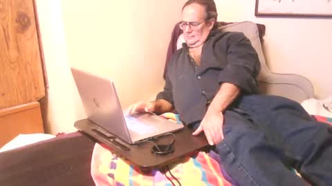 Snapshot of drfeelgood777 chatting on 01.01.25 Dr. Feelgood online show from 01.01.25