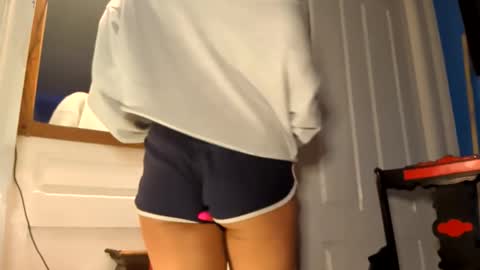 Snapshot of drippinglilygagwell chatting on 02.24.26 drippinglilygagwell online show from 02.24.26