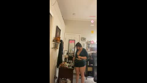 Drippy kitty  online show from 03.22.26