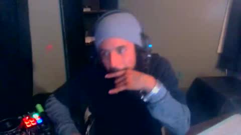 Snapshot of drogoloko233 chatting on 10.21.25 drogo lpkp online show from 10.21.25