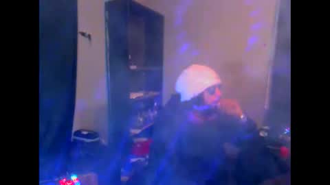 Snapshot of drogoloko233 chatting on 10.30.25 drogo lpkp online show from 10.30.25