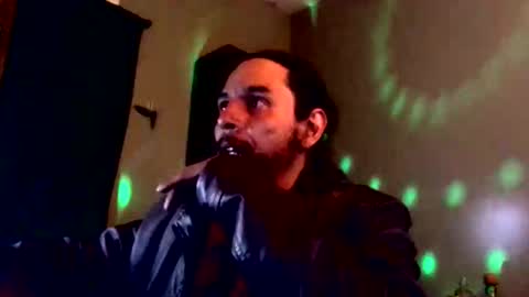 Snapshot of drogoloko233 chatting on 12.22.25 drogo lpkp online show from 12.22.25