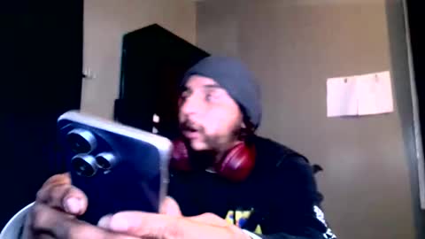 Snapshot of drogoloko233 chatting on 01.11.26 drogo lpkp online show from 01.11.26