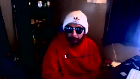 Snapshot of drogoloko233 chatting on 01.12.26 drogo lpkp online show from 01.12.26