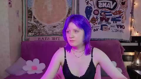 Snapshot of droll_doll_ chatting on 07.04.26 Alsia online show from 07.04.26