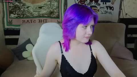 Snapshot of droll_doll_ chatting on 07.15.26 Alsia online show from 07.15.26