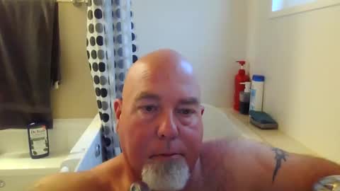 Snapshot of drthomaswayne chatting on 03.12.25 drthomaswayne online show from 03.12.25