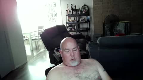 Snapshot of drthomaswayne chatting on 10.06.25 drthomaswayne online show from 10.06.25