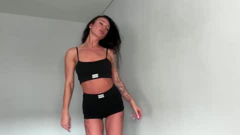 Bella online show from 04.04.26