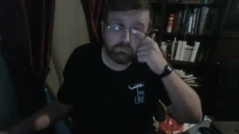 Snapshot of drunkeneagle chatting on 09.30.25 drunkeneagle online show from 09.30.25