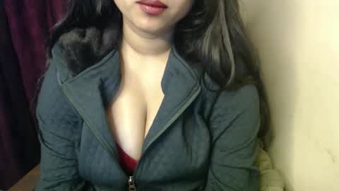 Snapshot of duajaan0 chatting on 02.14.26 Dua online show from 02.14.26